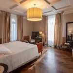 Отель Pattono Relais Костильоле-д'Астри