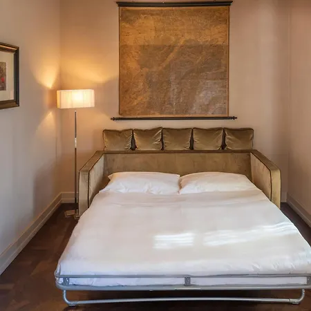Pattono Relais كوستيليولي دستي
