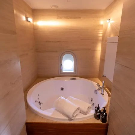 Pattono Relais Szálloda 4*