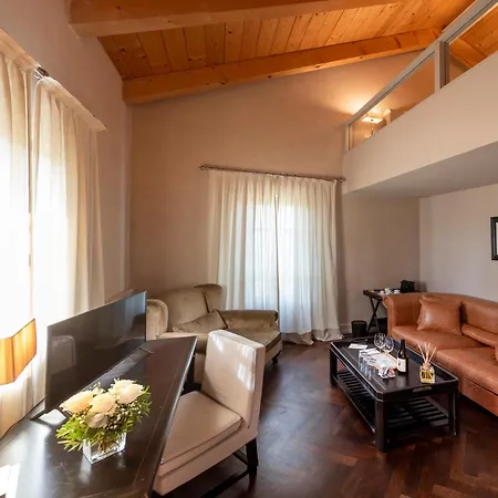 Pattono Relais Szálloda